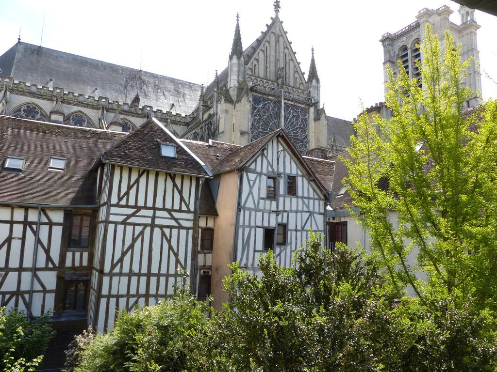 דירות טרואה Les Cieux De La Cathedrale - Calme - Jardin - Wifi מראה חיצוני תמונה